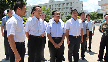 省“六五”普法領導小組蒞臨我司檢查指導工作